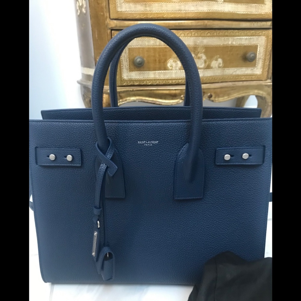 Yves Saint Laurent Sac De Jour Not Available